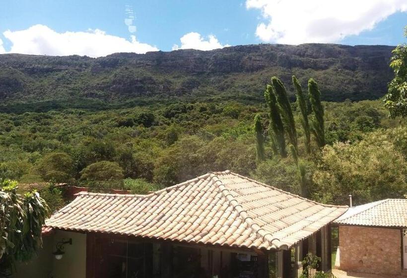 غرفة قياسية ثلاثية, Pousada Papyrus