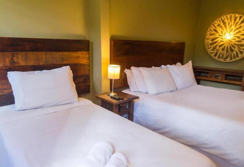 غرفة كومفورت ثلاثية, Pousada Papyrus