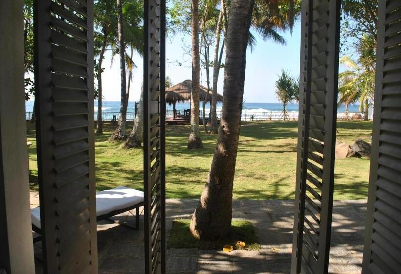 חדר סופריור נוף לים, Satin Doll