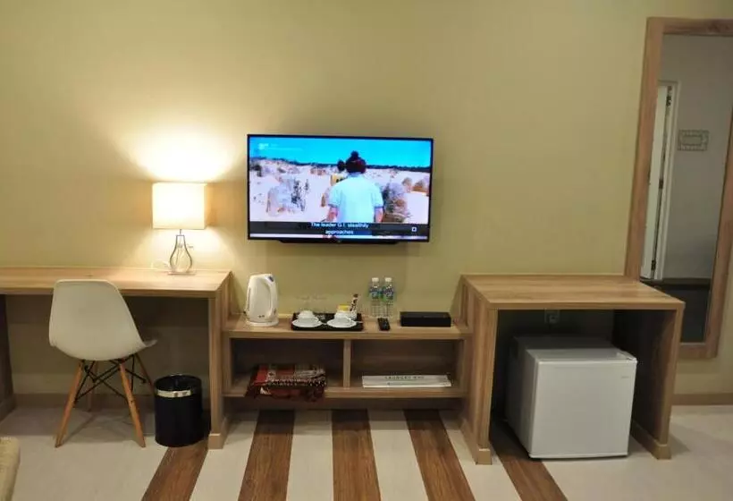 Deluxe Room, Valya