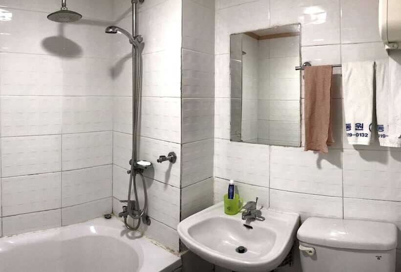 اتاق استاندارد, J Motel