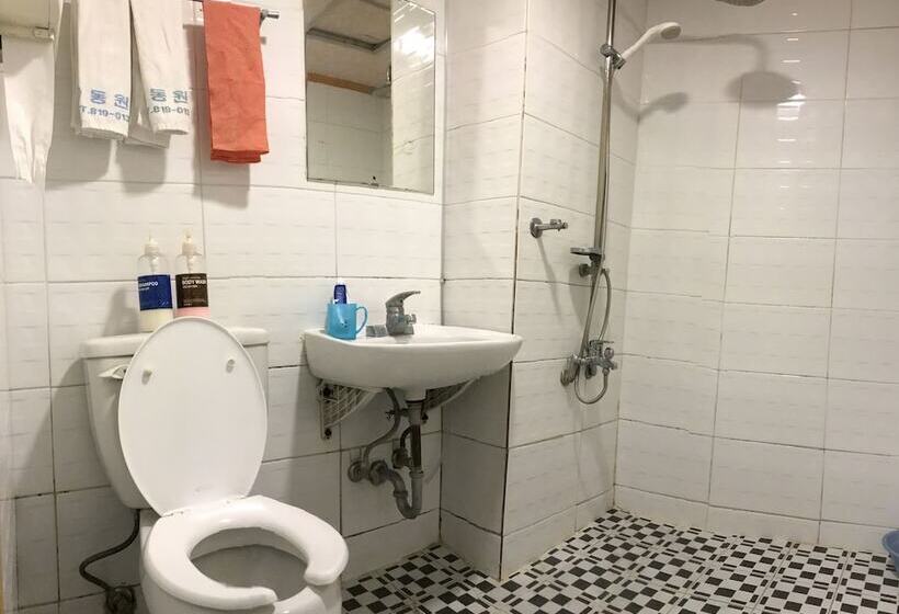 اتاق استاندارد, J Motel