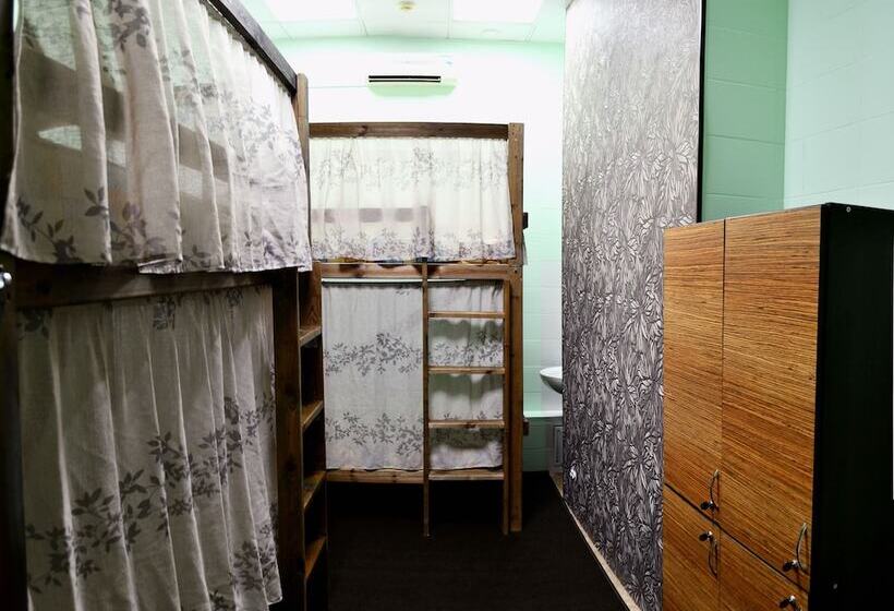 מיטה בחדר משותף, Kunakhouse   Hostel