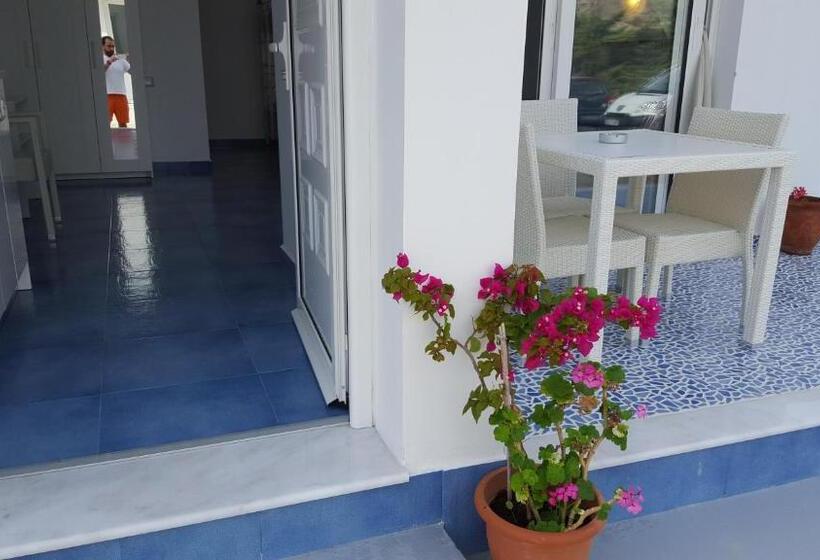 آپارتمان 1 خوابه با چشم‌انداز باغ, Mediterraneo