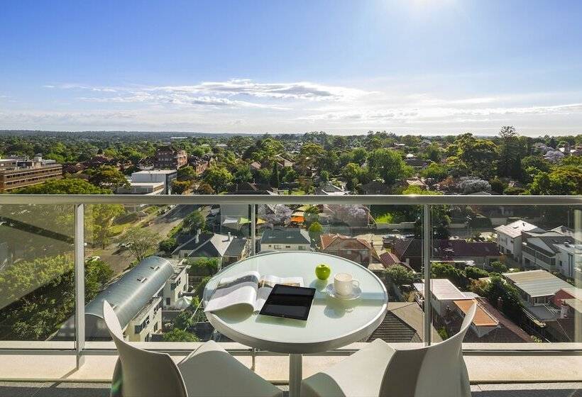 이그제큐티브 스튜디오, Quest Chatswood