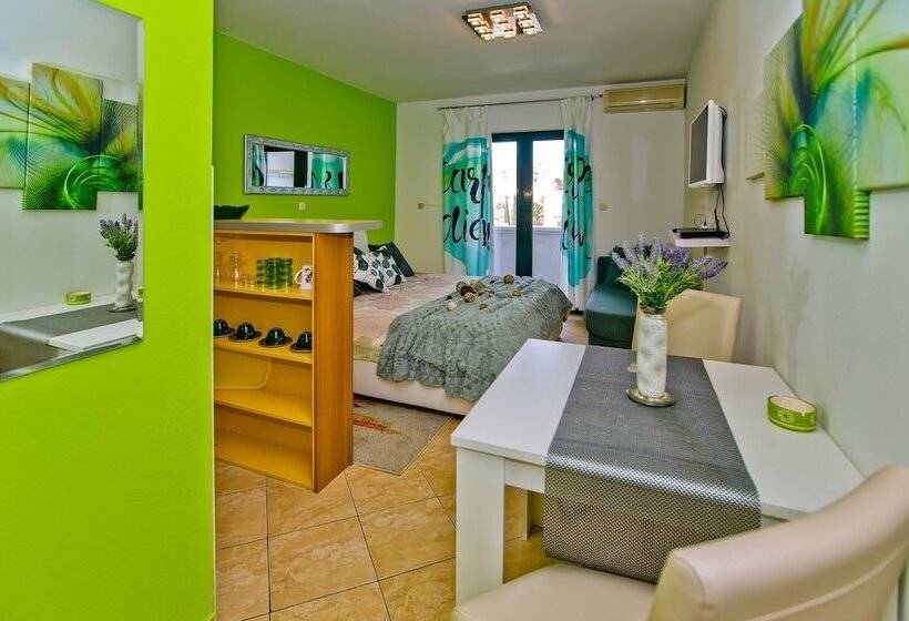 Студия Премиум, Villa Softic