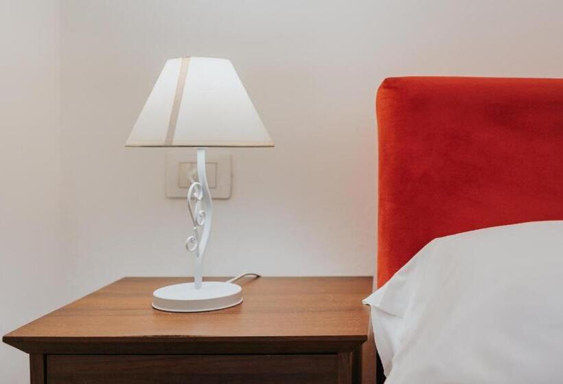 اتاق اکونومی, B&b Nuovo Reale Centro Storico