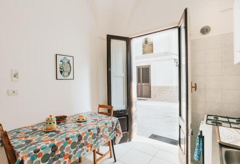 آپارتمان 1 خوابه با چشمانداز باغ, B&b Nuovo Reale Centro Storico