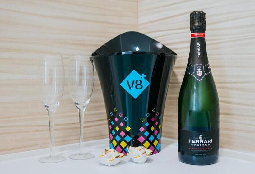 اتاق لوکس با وان آب گرم, B&b Nuovo Reale Centro Storico