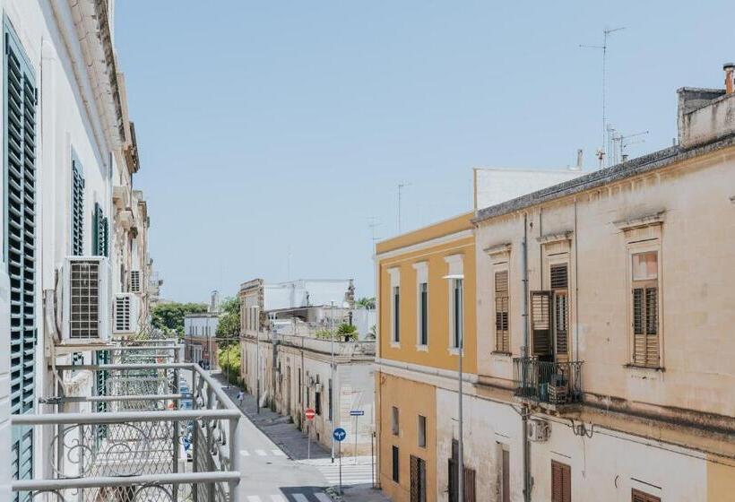 اتاق لوکس با وان آب گرم, B&b Nuovo Reale Centro Storico