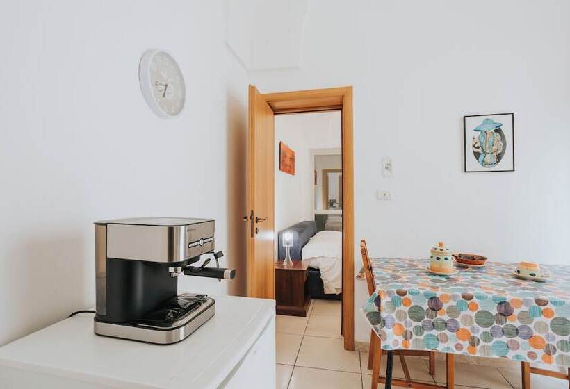 آپارتمان 1 خوابه با چشمانداز باغ, B&b Nuovo Reale Centro Storico