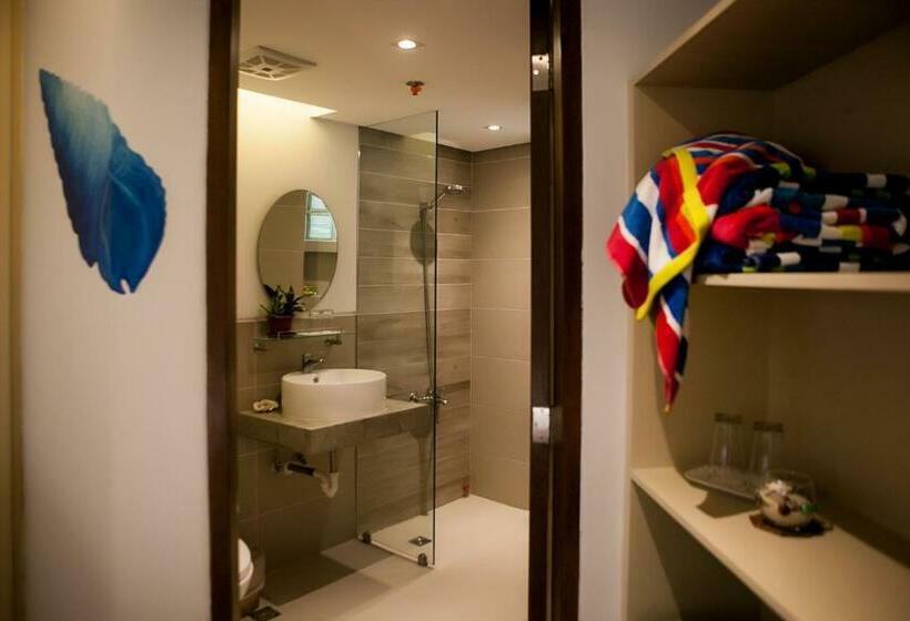 اتاق اجرایی, 357 Boracay Resort