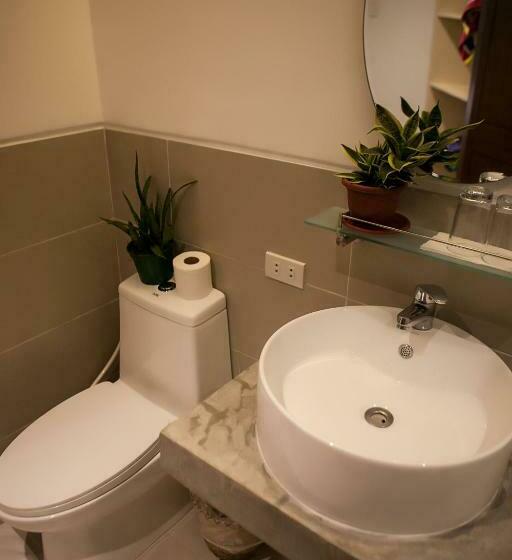 اتاق اجرایی, 357 Boracay Resort