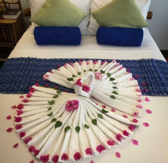 اتاق اجرایی, 357 Boracay Resort