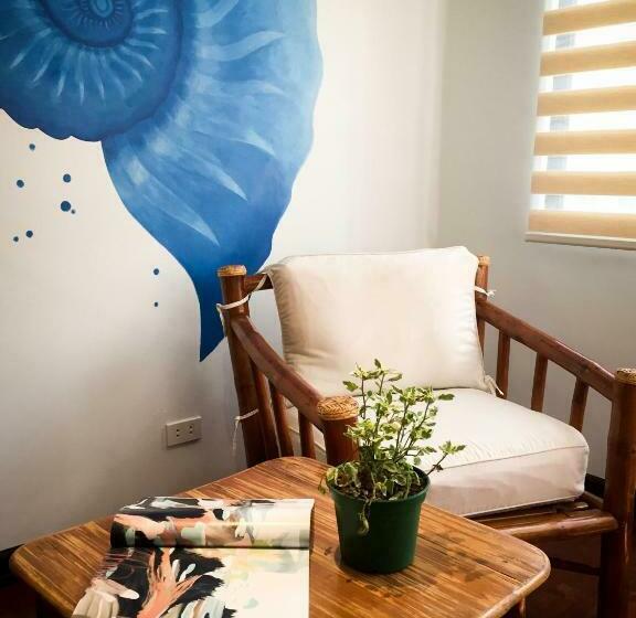 اتاق اجرایی, 357 Boracay Resort