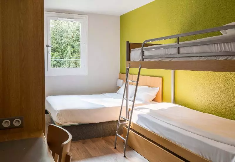スタンダード４人部屋, B&b Hotel Auxerre Monéteau