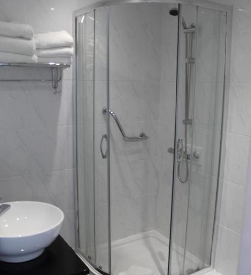 Triple Room Sea View, Four Saints Brig Y Don