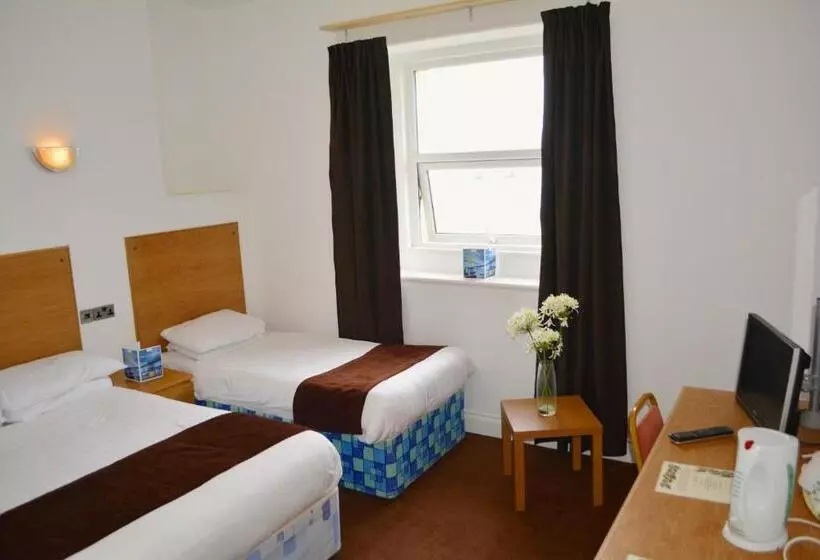 Triple Room Sea View, Four Saints Brig Y Don