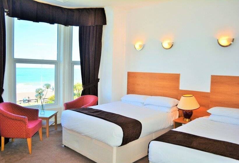 Triple Room Sea View, Four Saints Brig Y Don