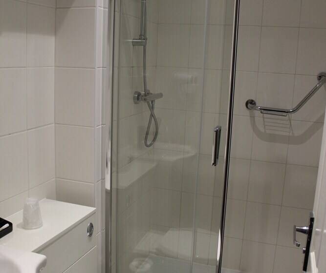 חדר סטנדרט, Four Saints Brig Y Don