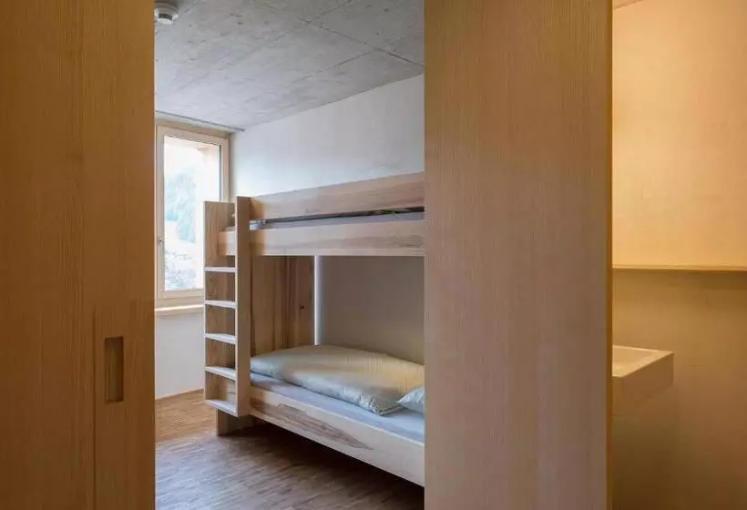 スタンダード４人部屋, Saanen Gstaad Youth Hostel