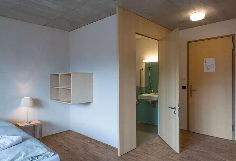 スタンダードルーム, Saanen Gstaad Youth Hostel