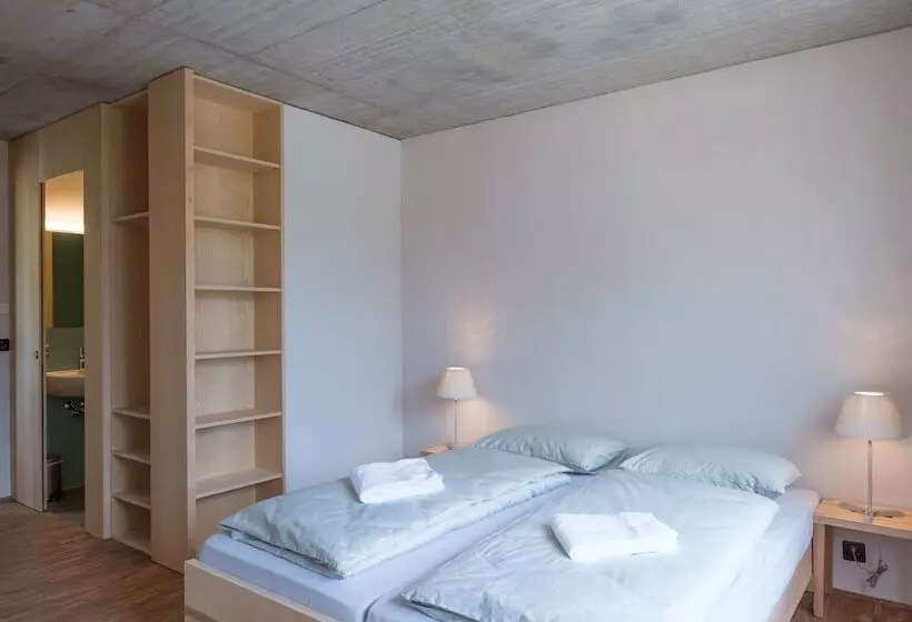スタンダードルーム, Saanen Gstaad Youth Hostel