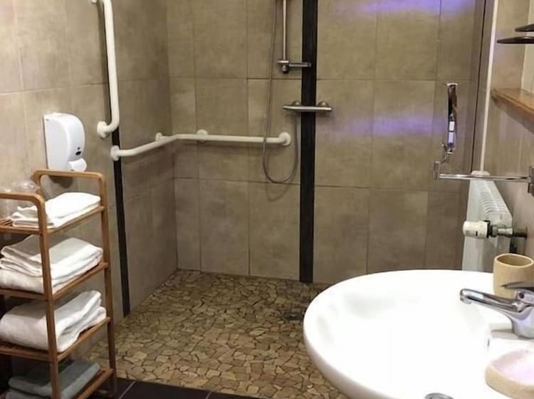 غرفة قياسية مزوَّدة بتراس, La Vinaigrerie Logis