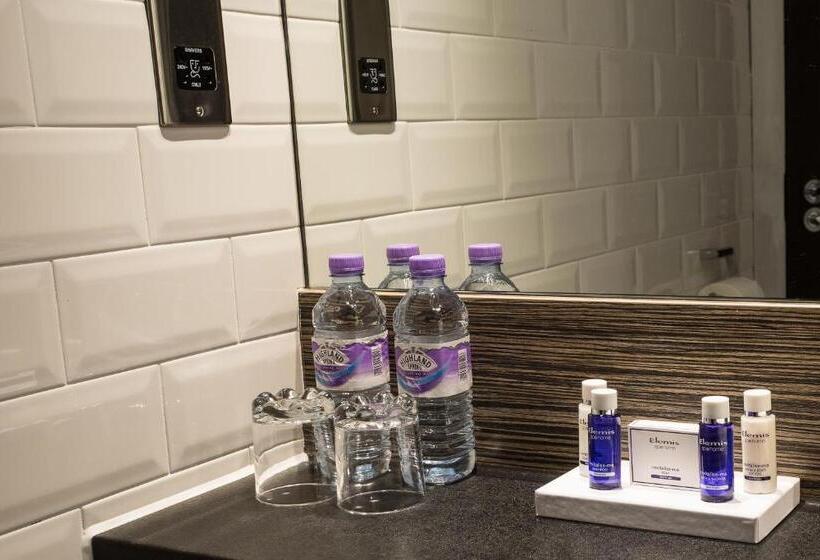 클럽 룸 킹침대, Mondo