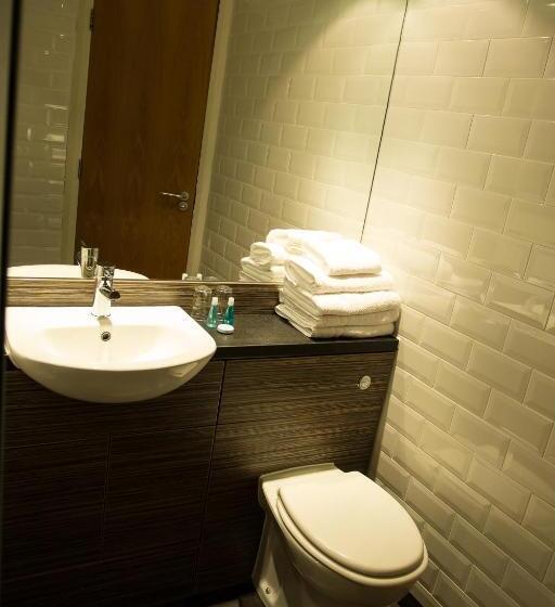 컴포트 룸, Mondo