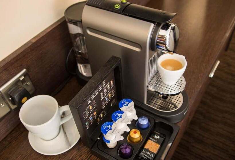 컴포트 룸, Mondo