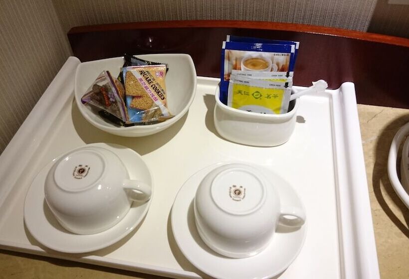 سوییت لوکس, Mrt