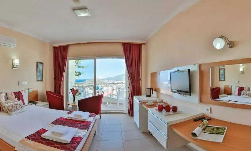 اتاق لوکس با چشم‌انداز دریا, Samira Resort Hotel Aparts & Villas