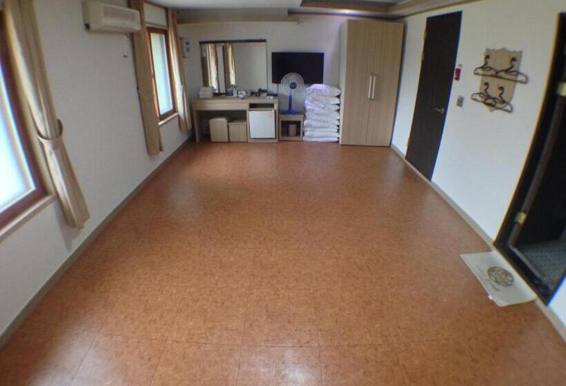 اتاق خانوادگی, Suanbo Saipan Hot Spring