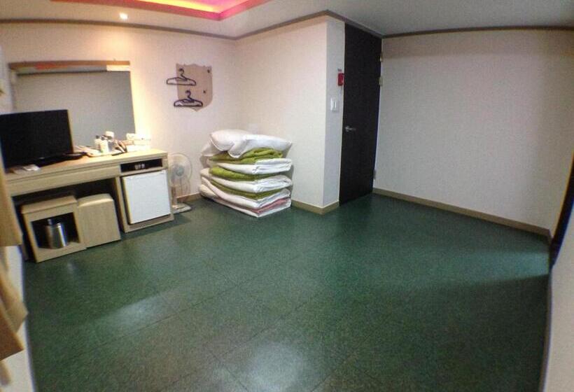 اتاق خانوادگی, Suanbo Saipan Hot Spring