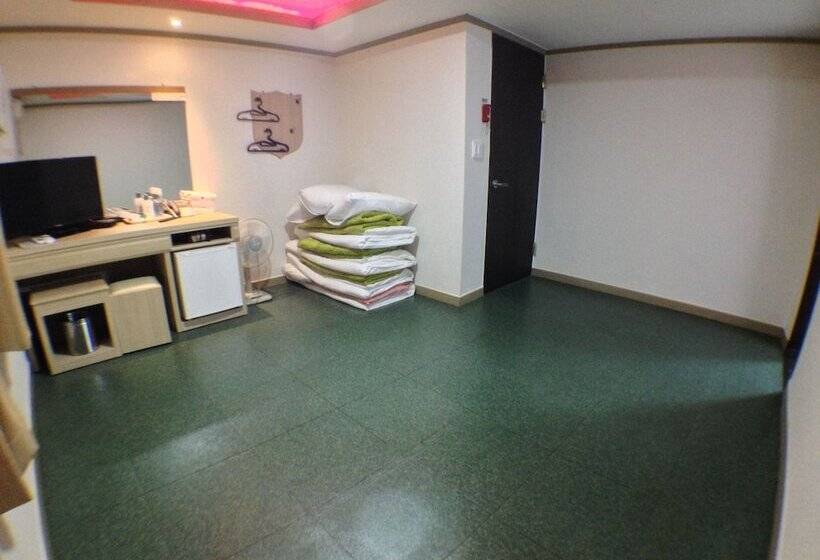 اتاق استاندارد, Suanbo Saipan Hot Spring