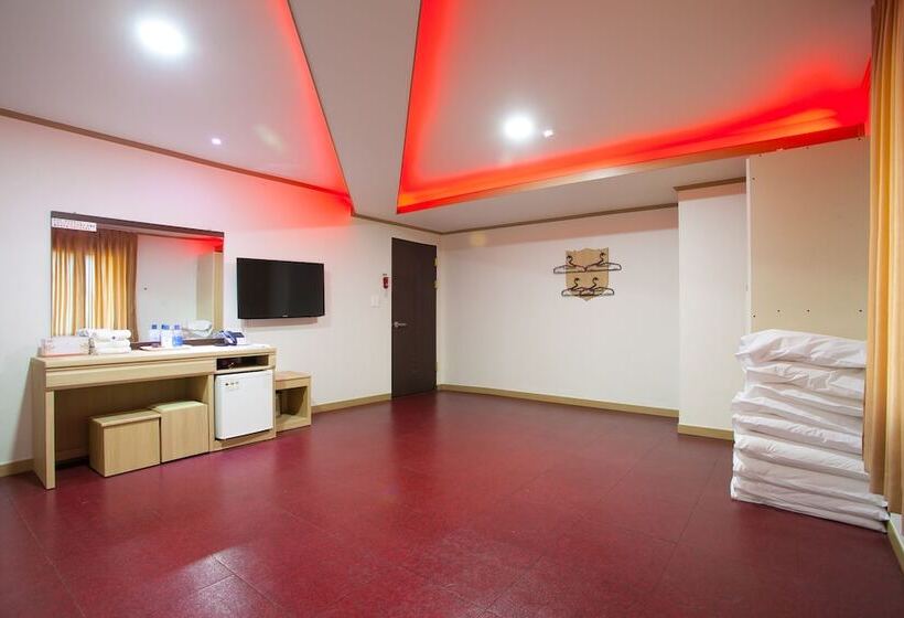 اتاق استاندارد, Suanbo Saipan Hot Spring