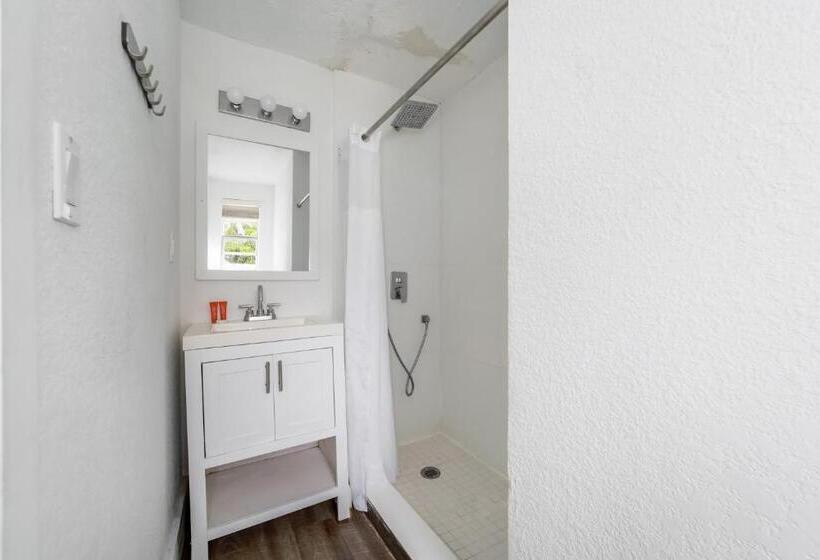 סוויטה דלוקס, Treehouse