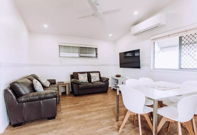 オーシャンビューの１ベッドルームビラ, Woolgoolga Beach Holiday Park