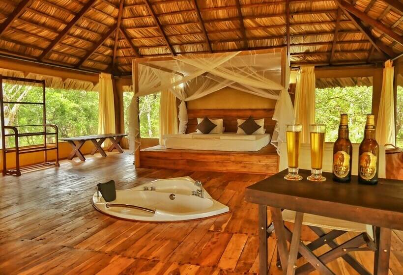 Deluxe Tent, Yala Safari Camping