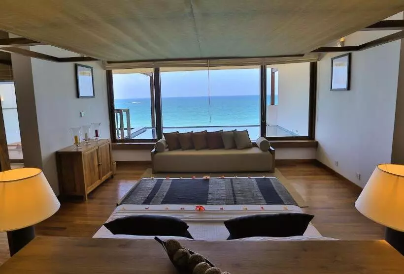 Sviitti Uima-allas, Pandanus Beach Resort & Spa
