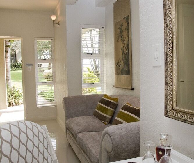 شقة إدارية غرفة واحدة, Loerie's Call Guesthouse