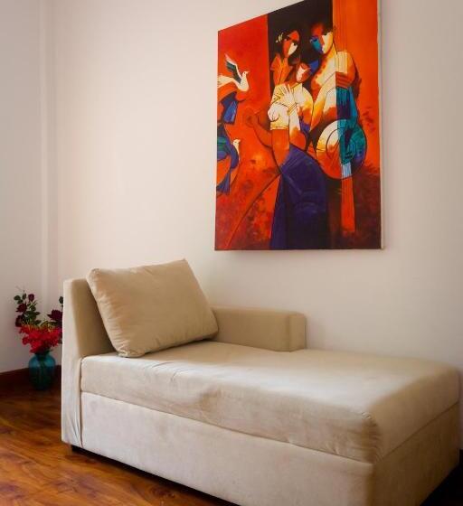 Suite, Sweet Cinnamon Kandy