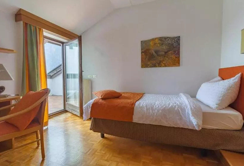 Economy Yhden Hengen Huone, Arcobaleno