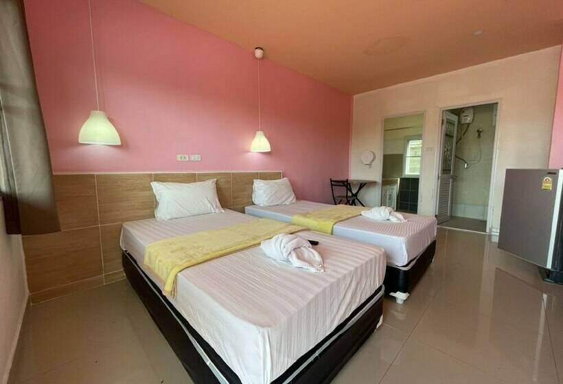 Номер Superior Вид на Бассейн, Baan Kaew Ruen Kwan