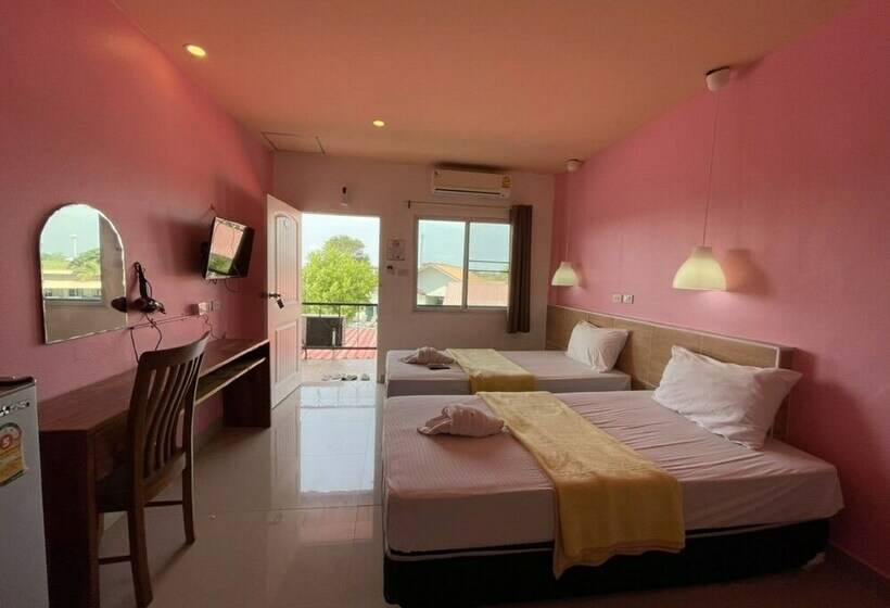 Номер Superior Вид на Бассейн, Baan Kaew Ruen Kwan