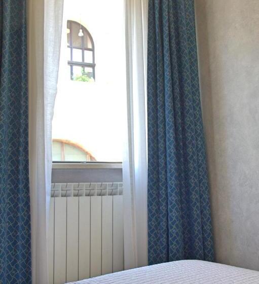 اتاق استاندارد یک نفره, Ciao