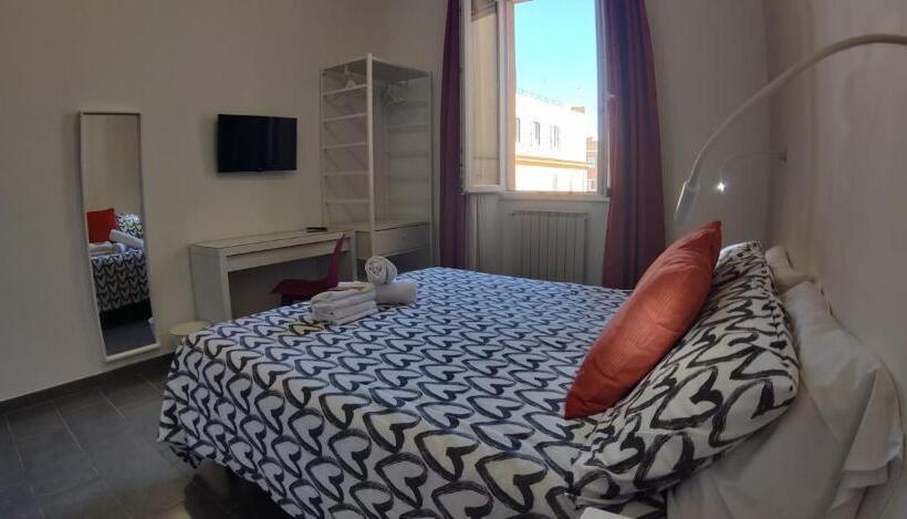 اتاق استاندارد با سرویس بهداشتی مشترک, Ciao