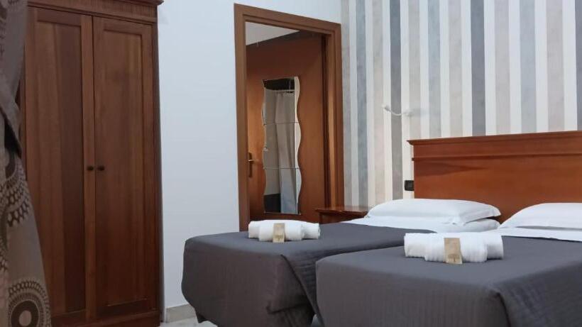 اتاق استاندارد یک نفره, Ciao