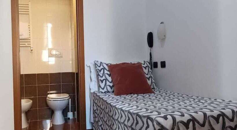 اتاق استاندارد یک نفره, Ciao